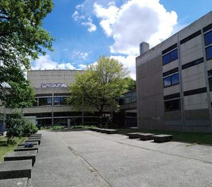 Hauptgebäude EWF