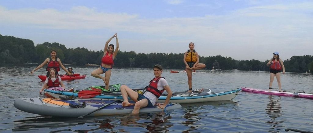 Spaß im kühlen Nass beim Stand-Up-Paddling und der Kanu-Tour