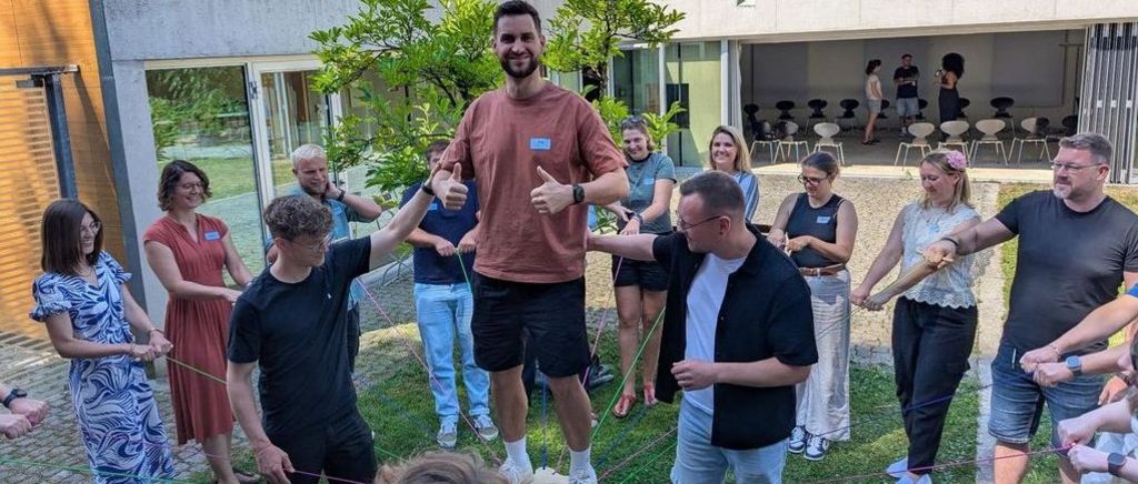 Teambuilding meets Erlebnispädagogik- auch für das Klassenzimmer geeignet.