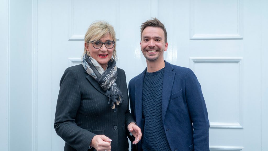 Bild: BLLV-Präsidentin Simone Fleischmann mit Referent Bob Blume 