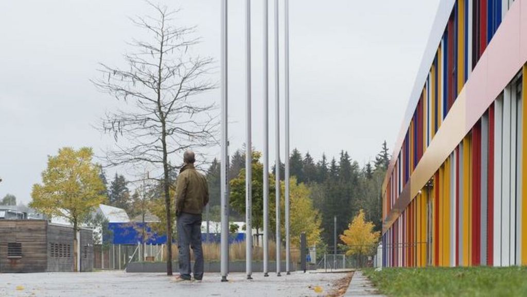 schulgebaeude-schulhaus